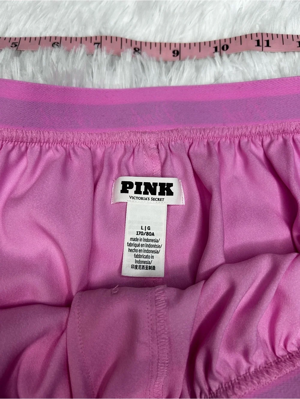 VS PINK flutter shorts - Picture 3 of 3